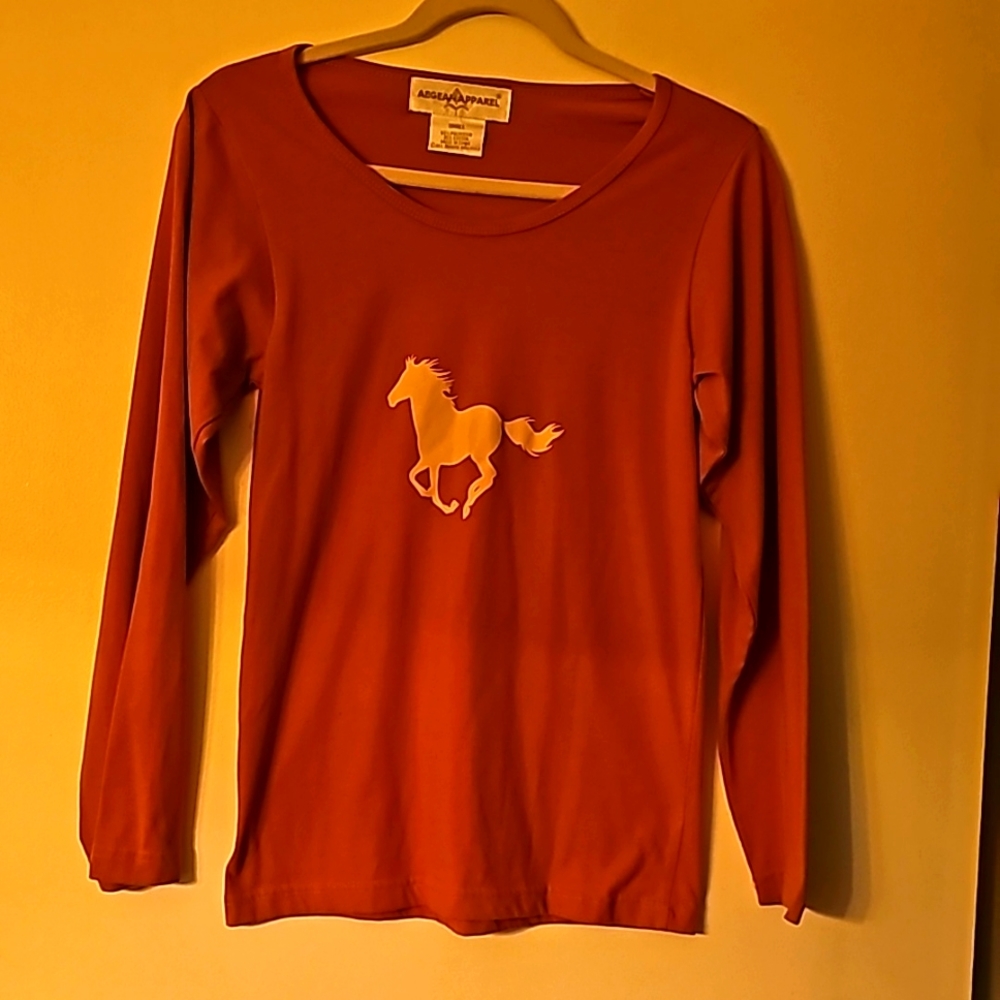 AEGEAN APPAREL tee shirt in size small.